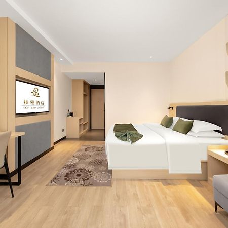 Bai Ling Hotel Nanning Bagian luar foto
