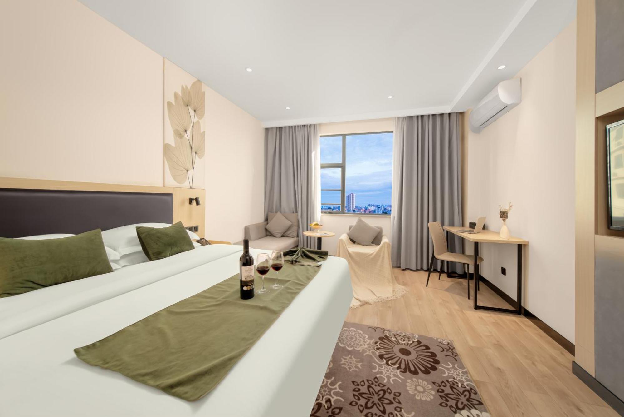 Bai Ling Hotel Nanning Bagian luar foto