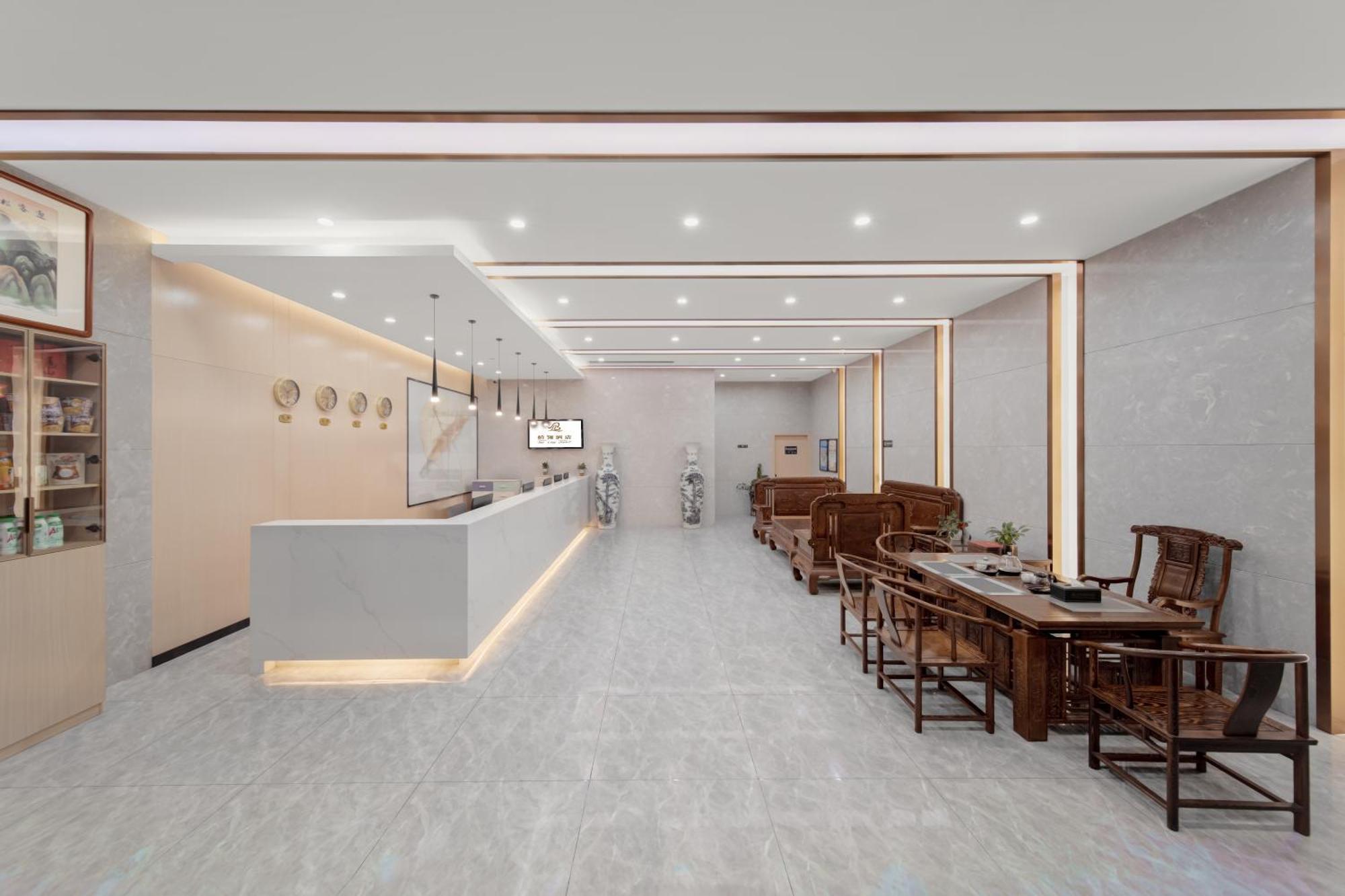 Bai Ling Hotel Nanning Bagian luar foto